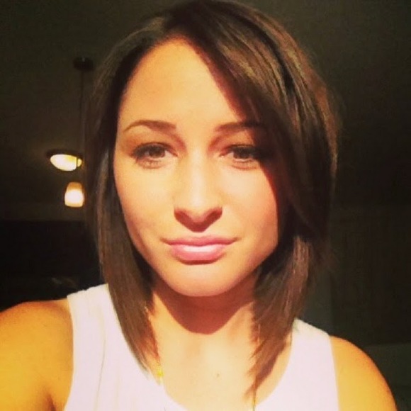 Meet your Posher, Carly - Picture 1 of 1